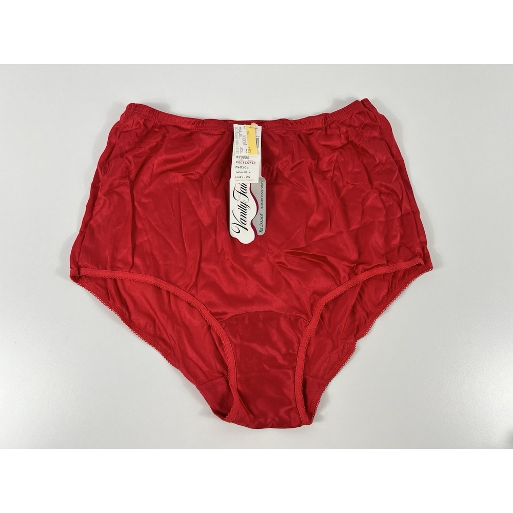 Vintage Vanity Fair All Nylon Red Panties Size 6 ~ Ravissant ~ M60106